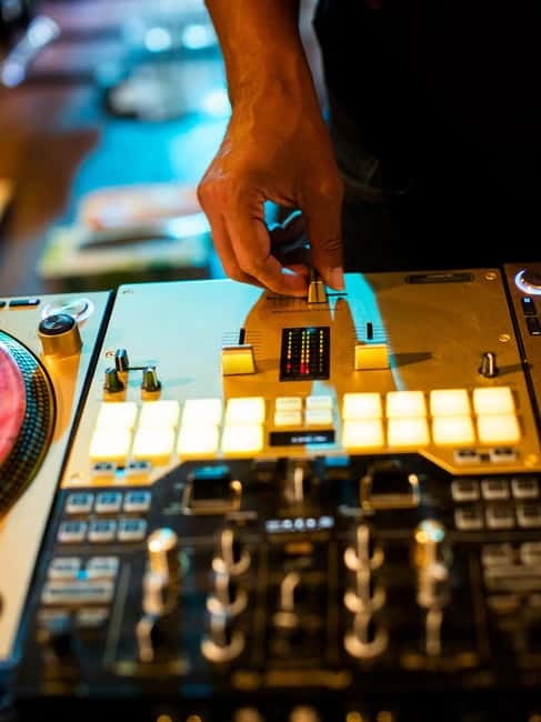DJ for a Day: Learn to Mix Like a Pro in Berlin - Choosing your sound: techno, trance, and the DJ mindset