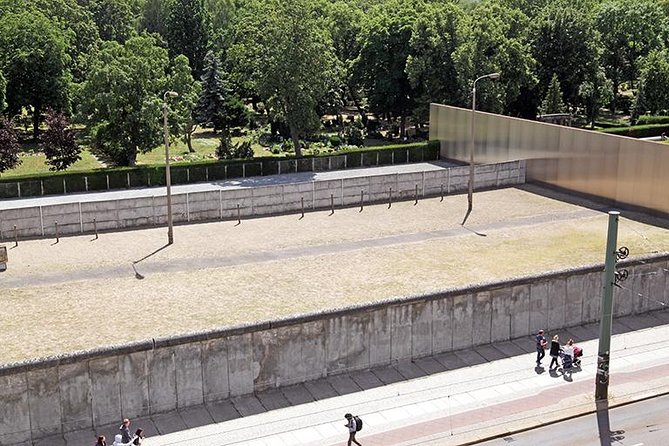 East Berlin and the Berlin Wall 2-Hour Walking Tour - Stasi headquarters and the reality of being watched