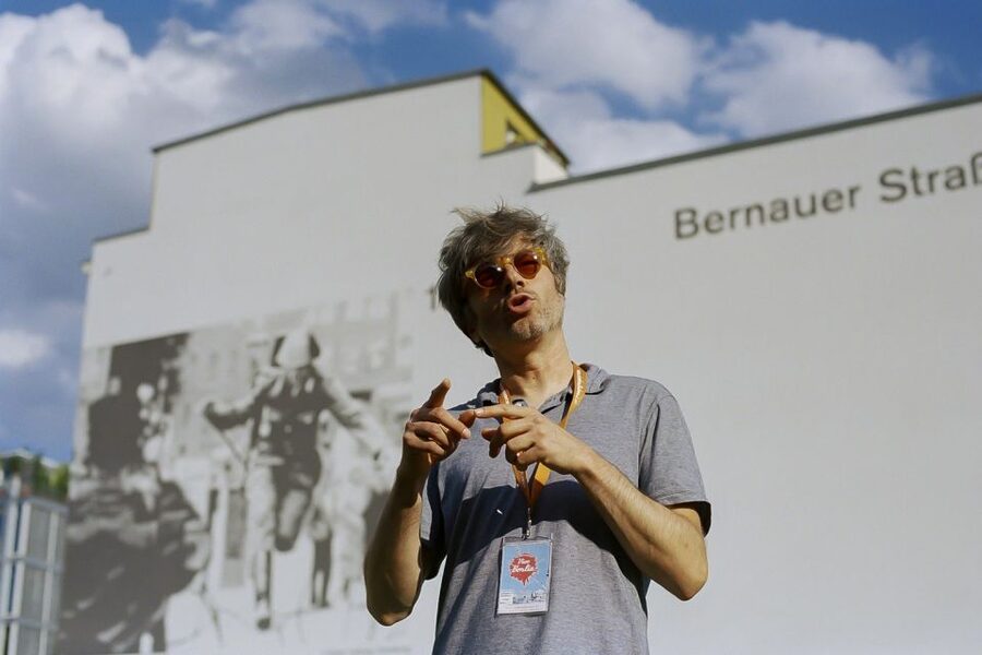 East Berlin and the Wall: Walking Tour - Guides, Language, and What You Should Expect From the Storytelling