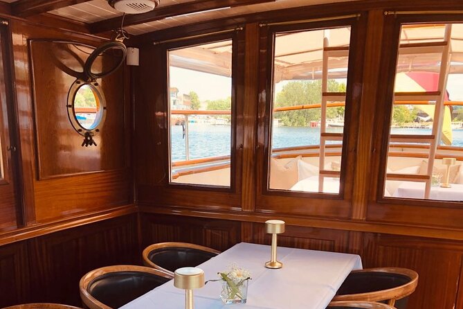 Evening aperitif tour aboard the motor yacht Fitzgerald - Starting Point Views: The Prominent Evangelical Cathedral