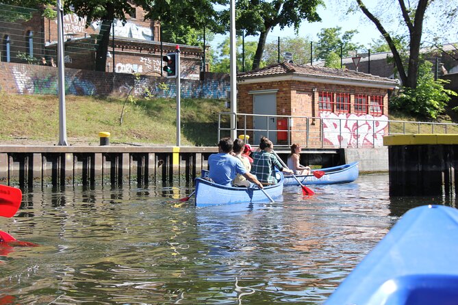 Explore Berlin by canoe - Oberbaumbrücke to the Molecule Man: iconic sights with breathing room