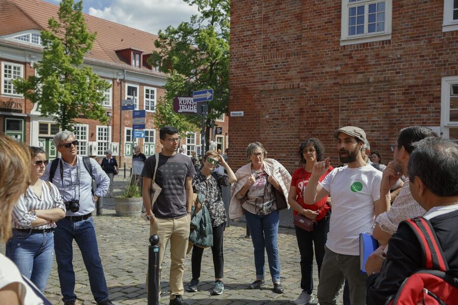 From Berlin: Potsdam Half-Day Tour in Spanish - Frederick the Great in Potsdam, Where the Arts Shape the City
