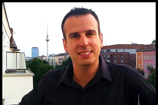 Get to Know Berlin's Main Sites –A Private Tour with Jacob - Meeting Nadav Jacobs and getting your Berlin bearings fast