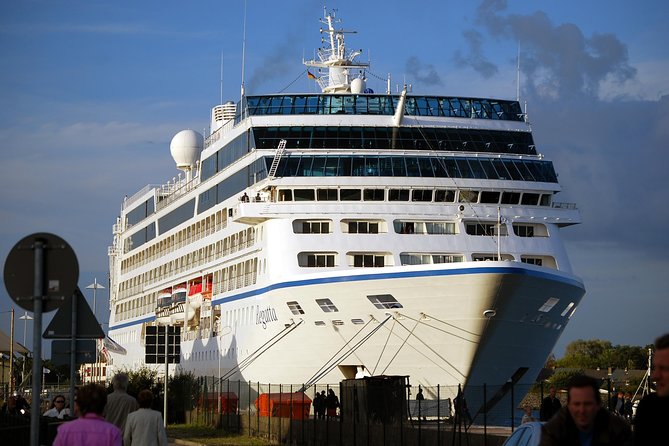 Group Driving Tour 1 to 6 people. Berlin Shore Excursion incl pick-up at Port - Price and Value: What $1,920.56 Per Group Buys You