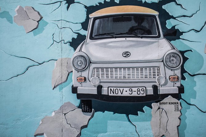 Kreuzberg Walking Tour: Immigrants, Artists & Hipsters - Abandoned Spaces, Creative Re-Use, and Why Graffiti Matters