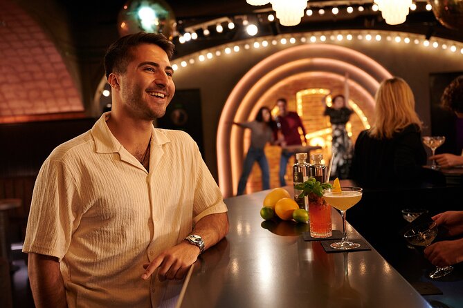 Madame Tussauds Berlin Admission Ticket - Family-friendly planning with the under-15 adult rule