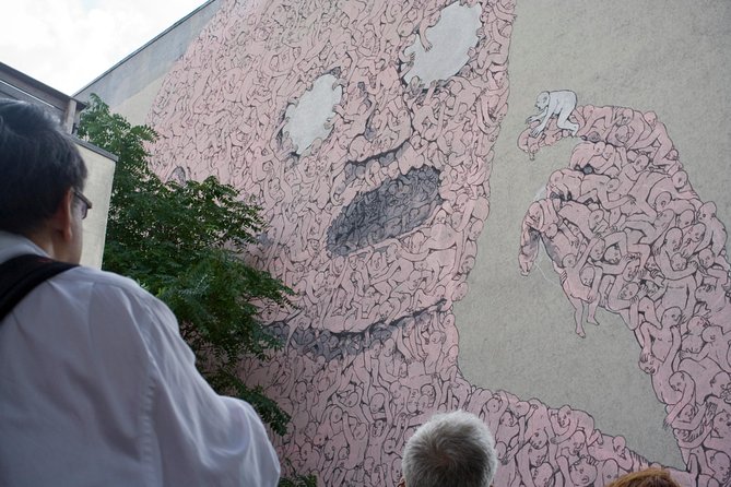 Modern Berlin Private Walking Tour: Diverse, Vibrant and Exciting German Capital - Guides make the difference, and this one is built for questions
