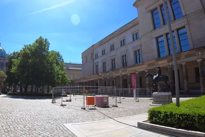 Neues Museum Tickets in Berlin - Architecture, atmosphere, and why the building matters