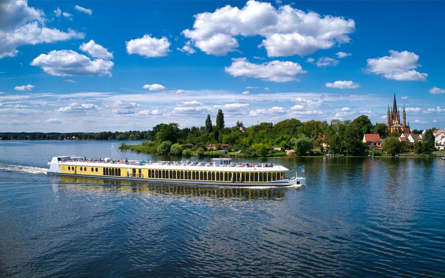 Potsdam by Boat: Island Cruise - Potsdam harbor to Caputh: your first riverside “map”