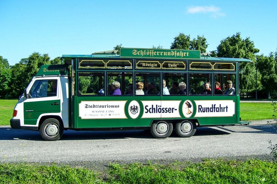 Potsdam: City and Castles Tour - Inner Potsdam, Glienicker Bridge, and the Dutch Quarter