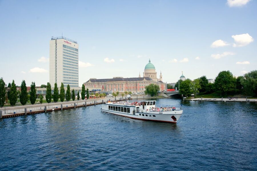Potsdam: Palace Tour by Boat - From Weißen Flotte and UNESCO sites: the flow of the 90 minutes