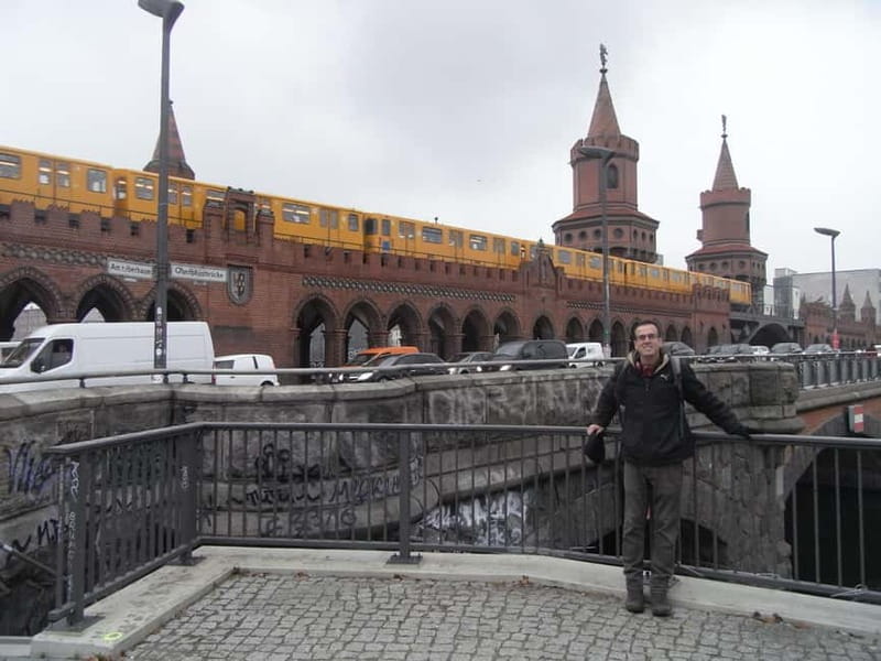 Private Alternative Berlin Tour -Murals, Graffiti and Squats - Getting on the route: hotel pickup and the public transport rhythm