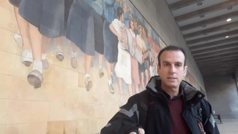 Private Alternative Berlin Tour -Murals, Graffiti and Squats - Potsdamer Platz and the viewpoint stop: setting the tone fast