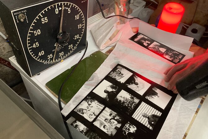 Private Analogue Photography Experience in Berlin - Your morning starts in a Berlin darkroom, not a classroom