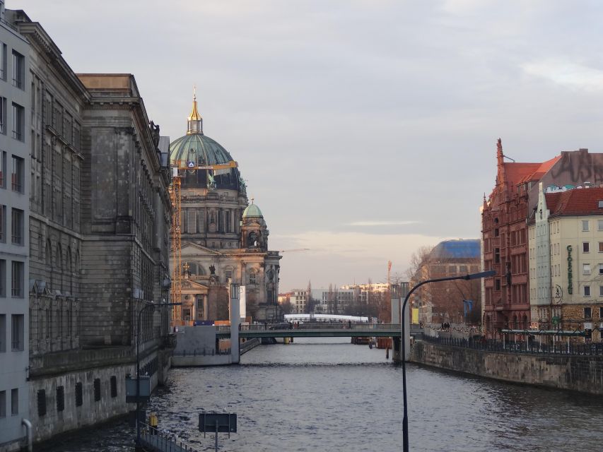 Private Berlin In a Day History Tour With Expert Guide - Brandenburg Gate, Reichstag, and Victory Column for the big political picture