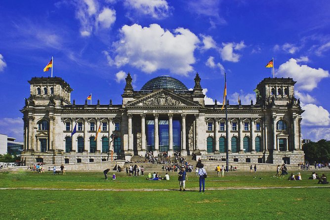 Private Berlin WWII and Cold War History Tour with Local Expert Guide - Checkpoint Charlie and the Cold War in plain sight