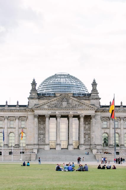 Private Highlights of Berlin Bike Tour - Escape attempts and techniques, told like a lived problem