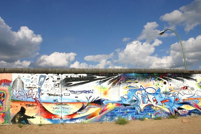 Private Taxi Tour of Berlin East and West and Neighbourhood approx. 4-6h - Quick hits before you go