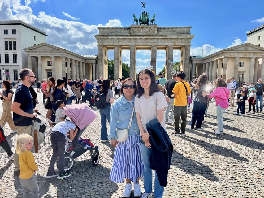 Private Taxi Tour through Berlin Extended & Relaxed ca 6-8h - Inside the Humboldt-Forum rooftop, with an included entry ticket