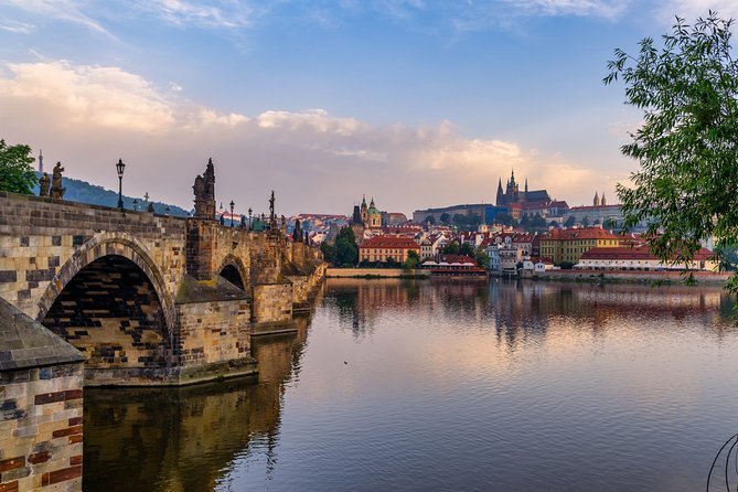 Private Transfer from Berlin to Prague with 2h of Sightseeing - How the 6 hours really work with a 2-hour stop