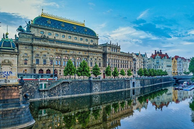 Private Transfer from Berlin to Prague with 4h of Sightseeing - Key things to know before you go