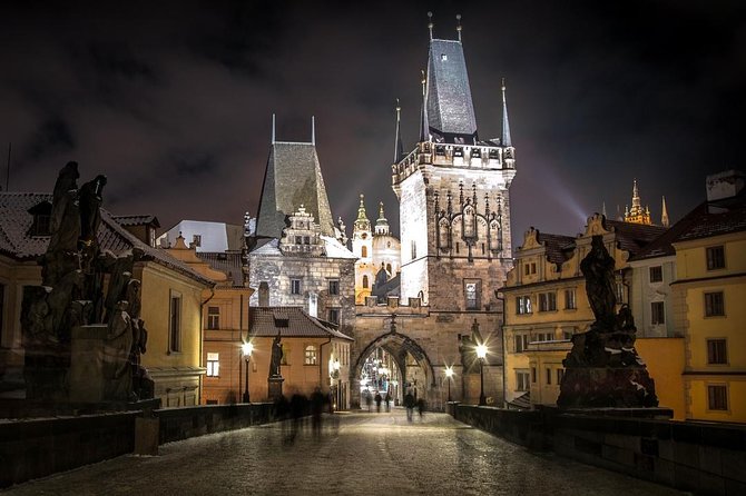 Private Transfer from Berlin to Prague with 4h of Sightseeing - The heart of the day: choosing your Germany sightseeing stop