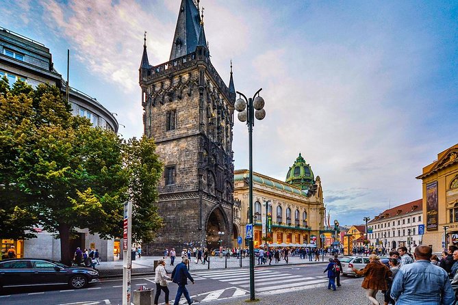Private Transfer from Berlin to Prague with 4h of Sightseeing - Arrival in Prague: getting dropped with momentum