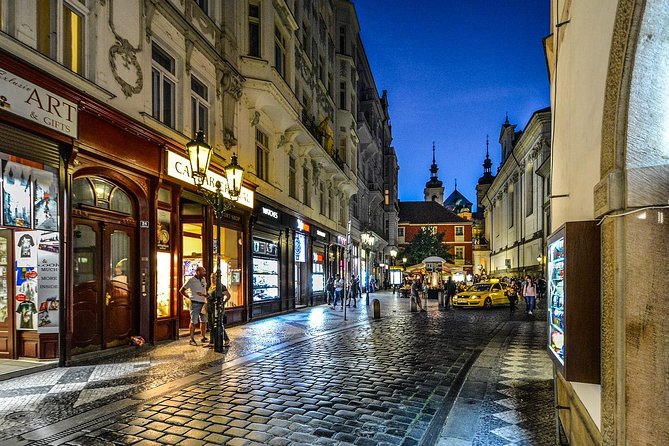 Private Transfer from Berlin to Prague with 4h of Sightseeing - Door-to-door pickup and a private car, minus the stress
