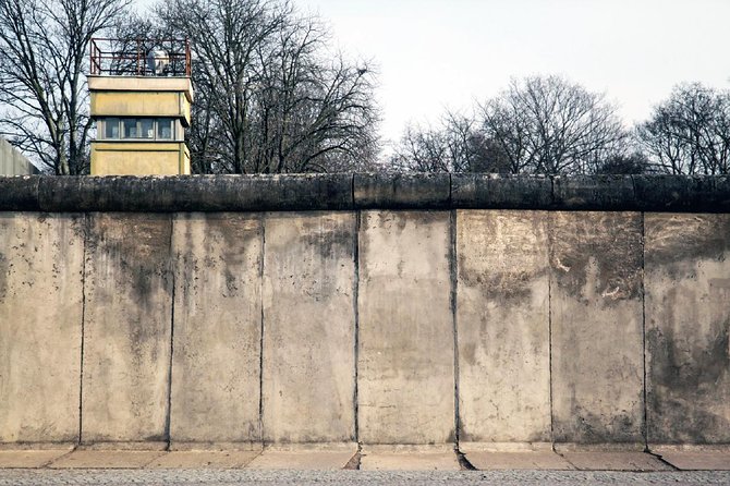 Private Walking Tour: Behind the Iron Curtain and Berlin Wall - East Side Gallery and the Wall’s Remaining Traces