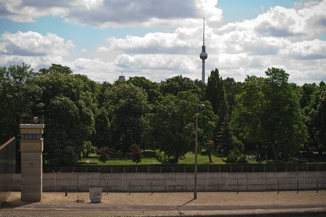 Private Walking Tour: World War 2 and Cold War Sites in Berlin - Hitler’s bunker and Nazi-era power buildings: seeing the machinery up close