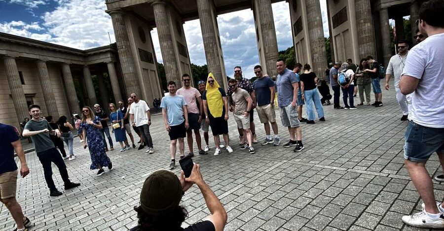Rude Bastards Tour of Berlin - Getting the best food and beer tips without stopping your flow