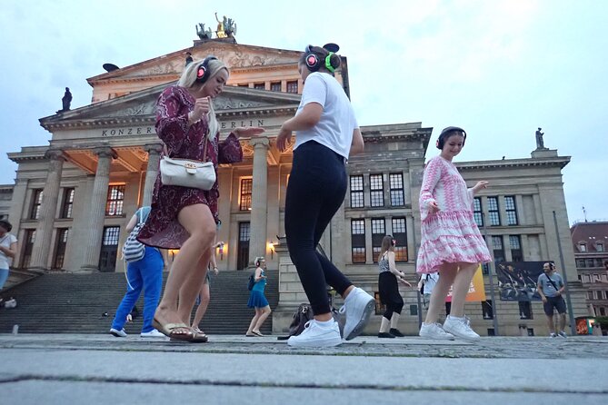 Silent disco through downtown Berlin with flash mobs - Why this Berlin silent disco feels different than a club