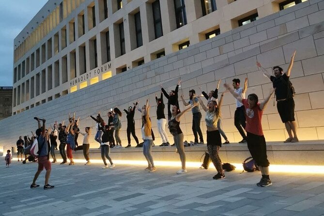 Silent disco through downtown Berlin with flash mobs - Starting at Unter den Linden 3, then finding your rhythm fast