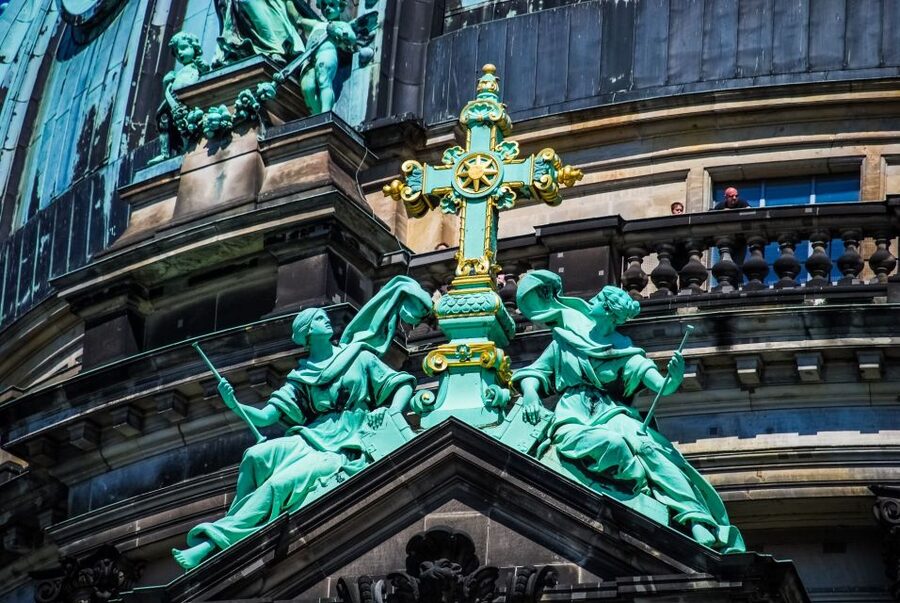 Skip-the-line Berlin Cathedral and Old Town Private Tour - Language Options and How to Make It Work for You