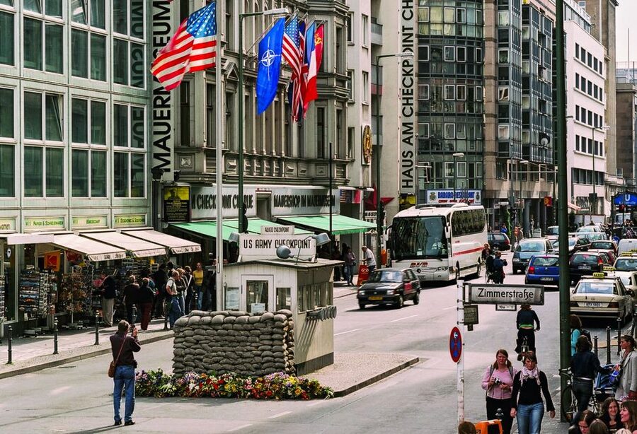 Skip-the-Line: Berlin Wall Museum at Checkpoint Charlie - Finding the museum fast at Friedrichstraße 43-45