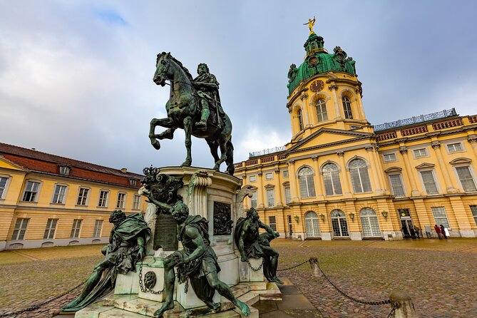 Skip-the-line Charlottenburg Palace Private Tour & Transfers - Gardens Walk and the Europe-Style design story