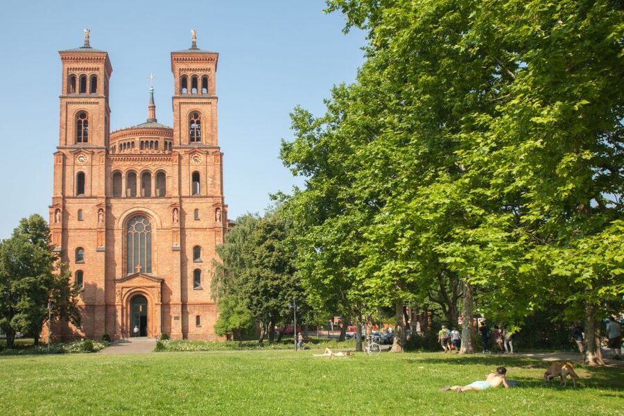 Small Group Tour: "Wild Kreuzberg" - Small-group pacing and the Kottbusser Tor starting point