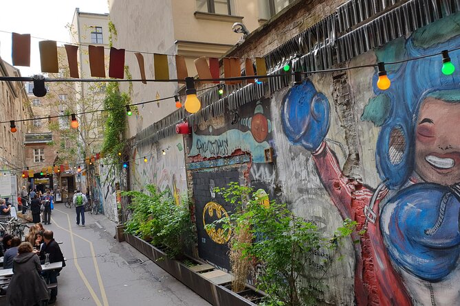 Street Art and Alternative Tour of Berlin in French - Potsdamer Platz to Schlesisches Tor: the walking plan