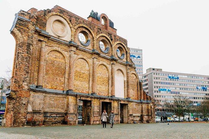 The Beauty of Berlin by Bike: Private Tour - Beyond the Icons, Brandenburg Gate and Potsdamer Platz in Context