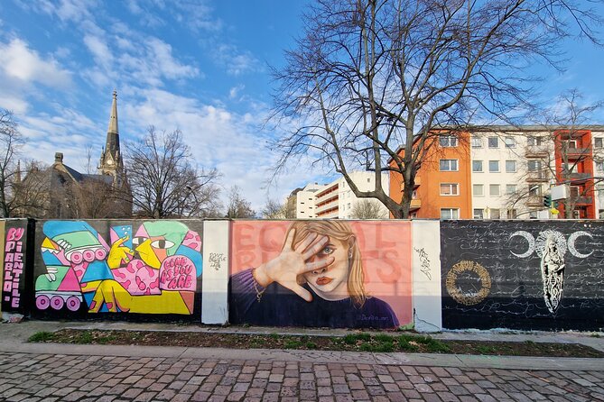 Walking on the Wall: 3-Hour Tour in Berlin - Stop 1: Liesenbrücken, the abandoned bridge that sets the mood