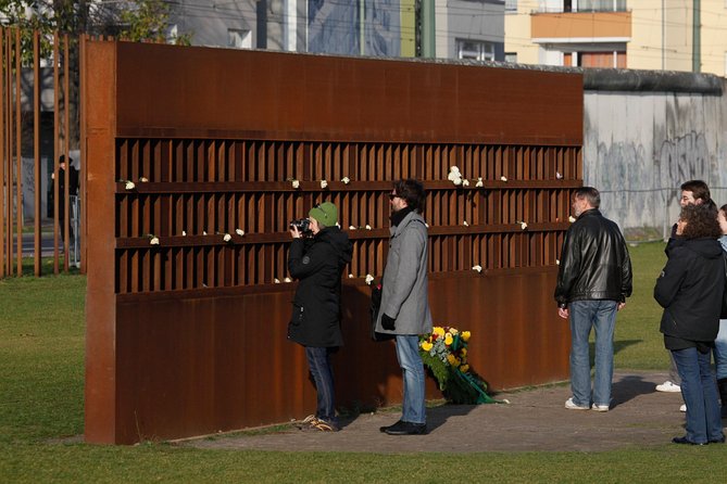 Wall Tour Berlin - Fates, Heroes & Love Stories - Bernauer Strasse viewpoints, and how the Wall got built